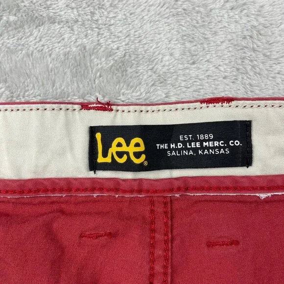 Lee Red Flat Front Cotton Shorts Men's Size 36 - Picture 2 of 8